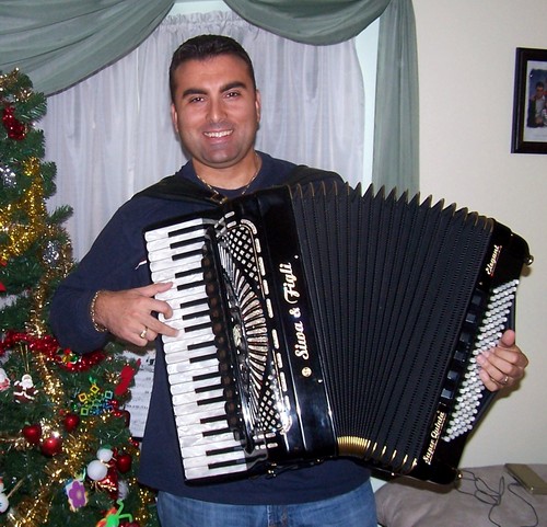 Dragalin in love with his Siwa accordion