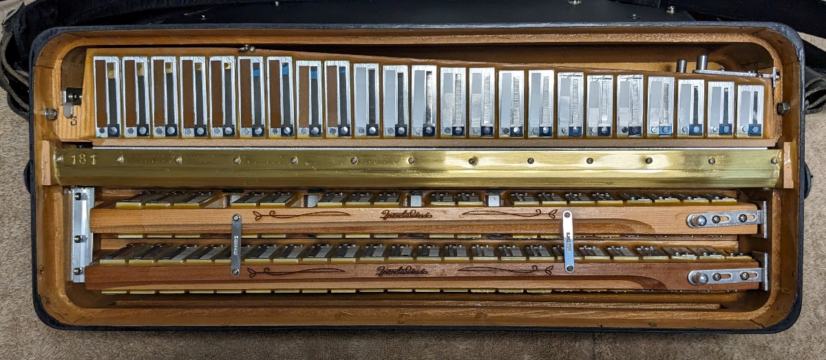 Frontalini Superior VI Accordion