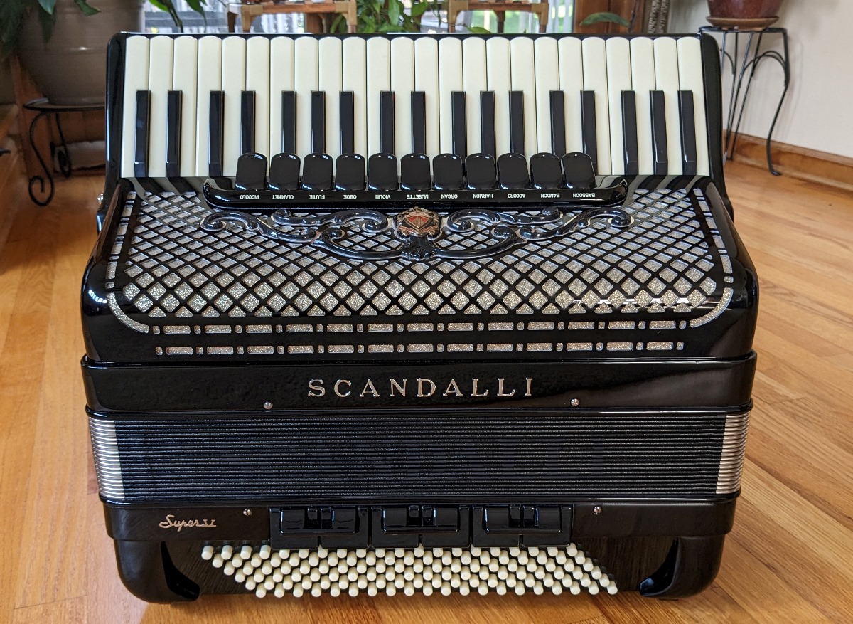 Scandalli Super VI Accordion