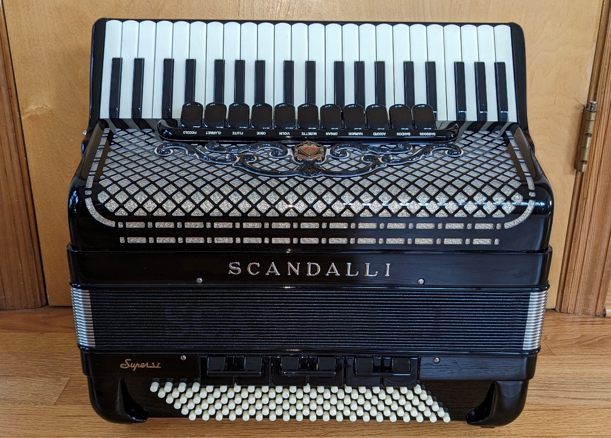 Scandalli Super VI Accordion