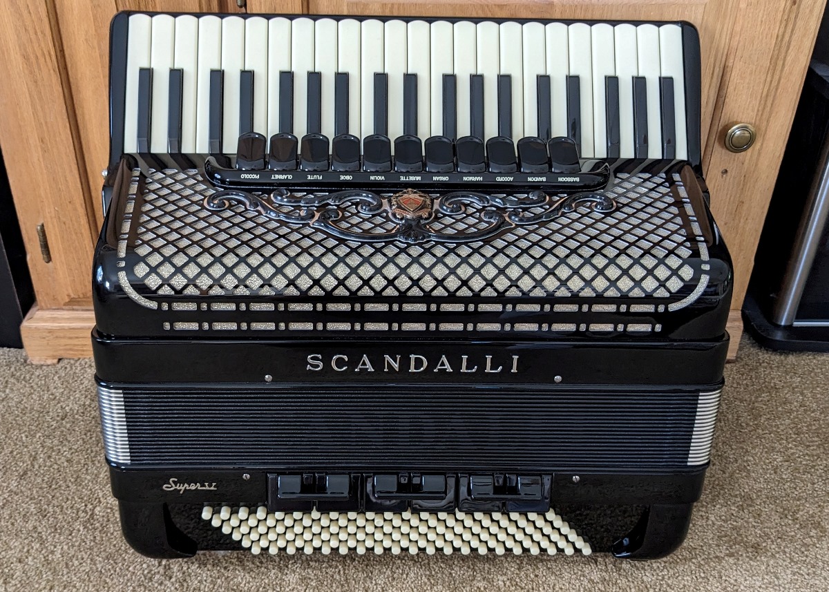 Scandalli Super VI Accordion