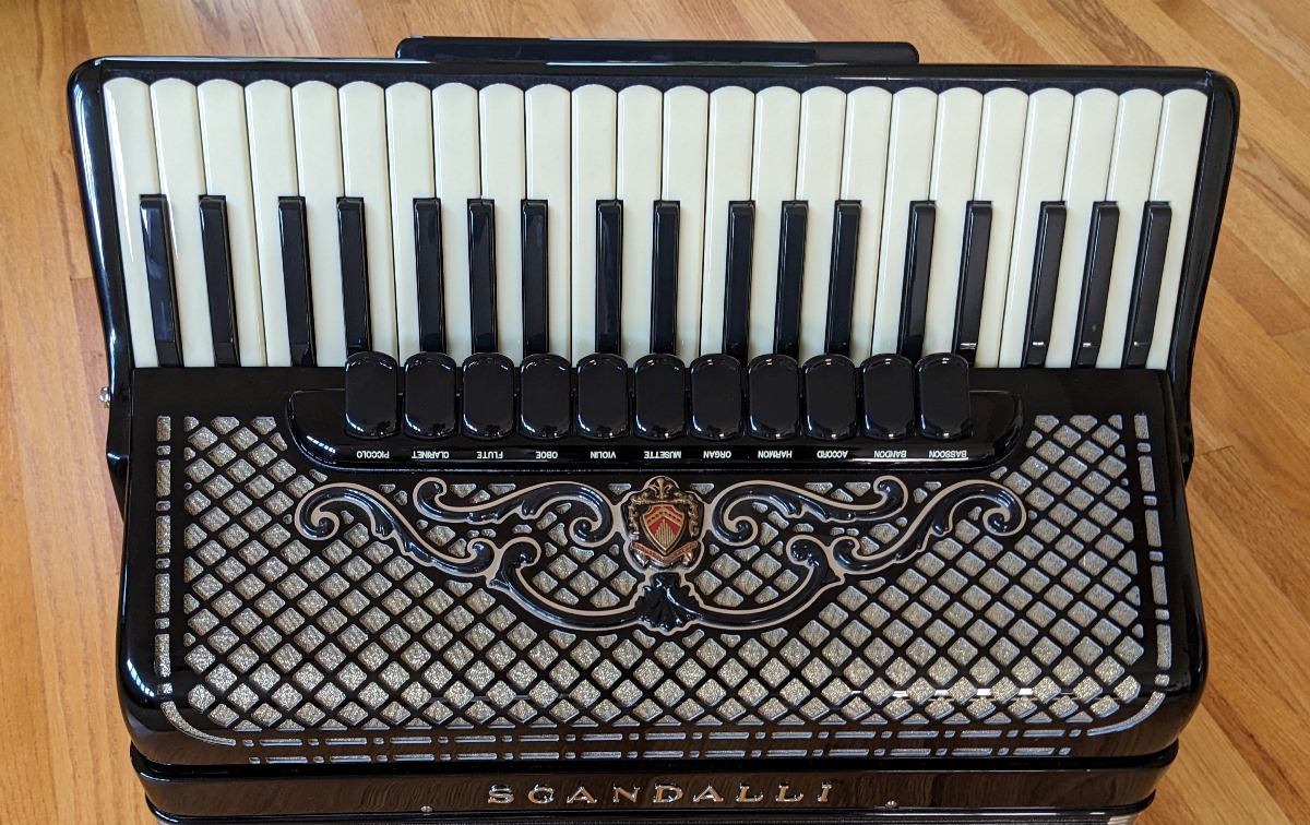 Scandalli Super VI Accordion