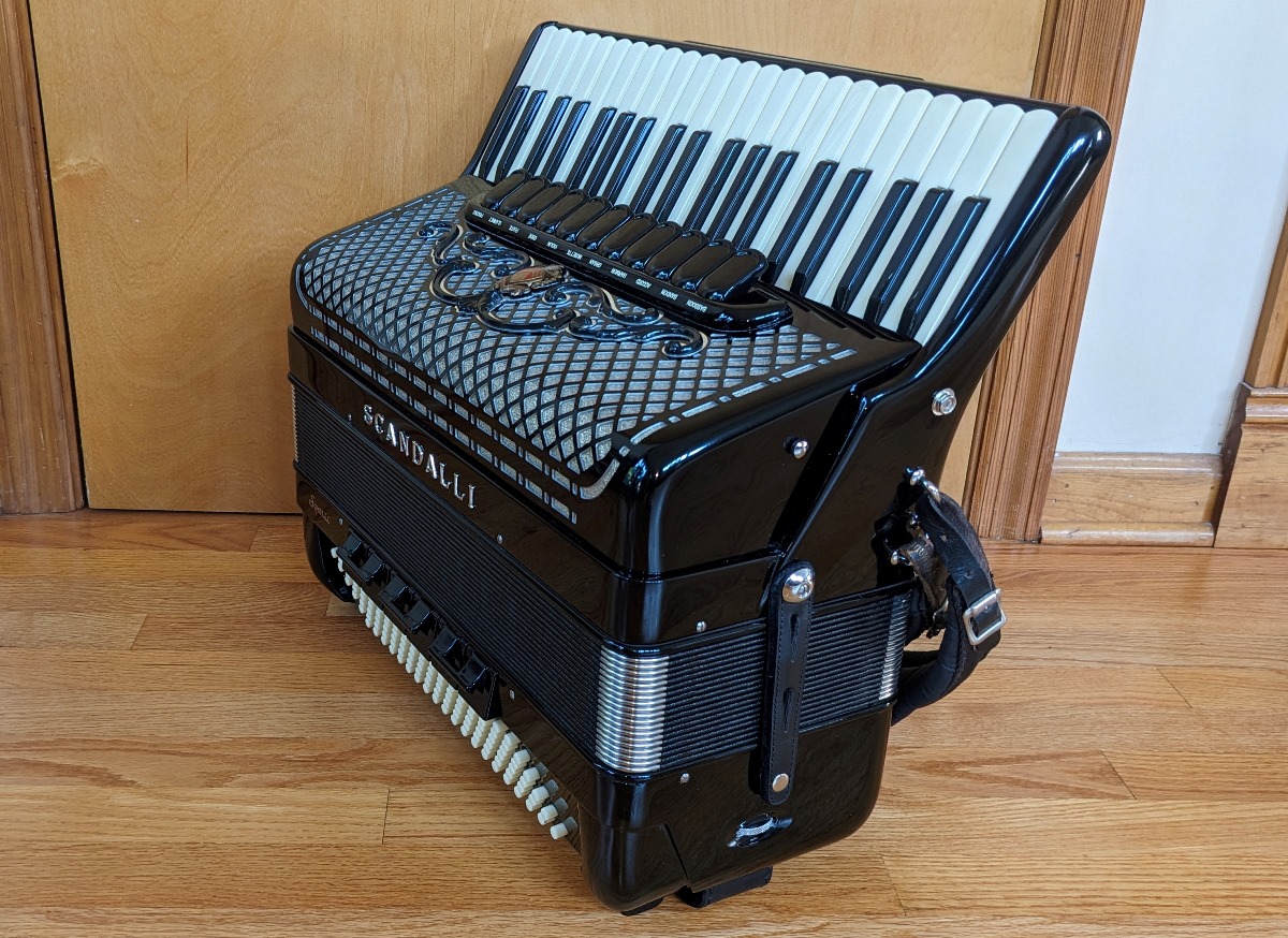 Scandalli Super VI Accordion