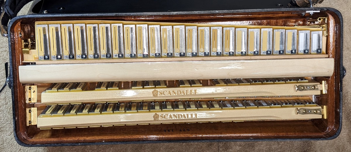 Scandalli Super VI Accordion