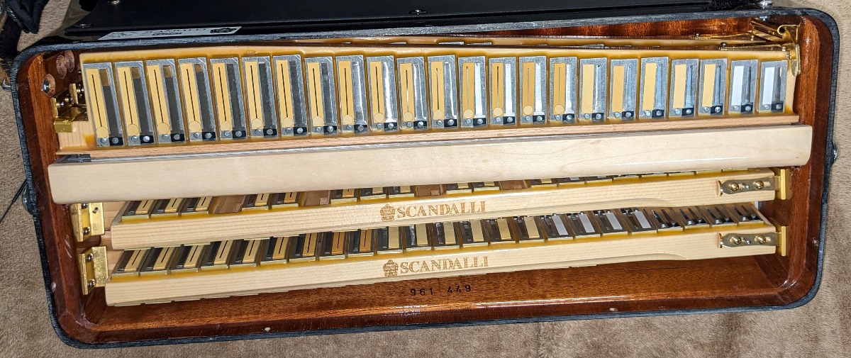 Scandalli Super VI Accordion