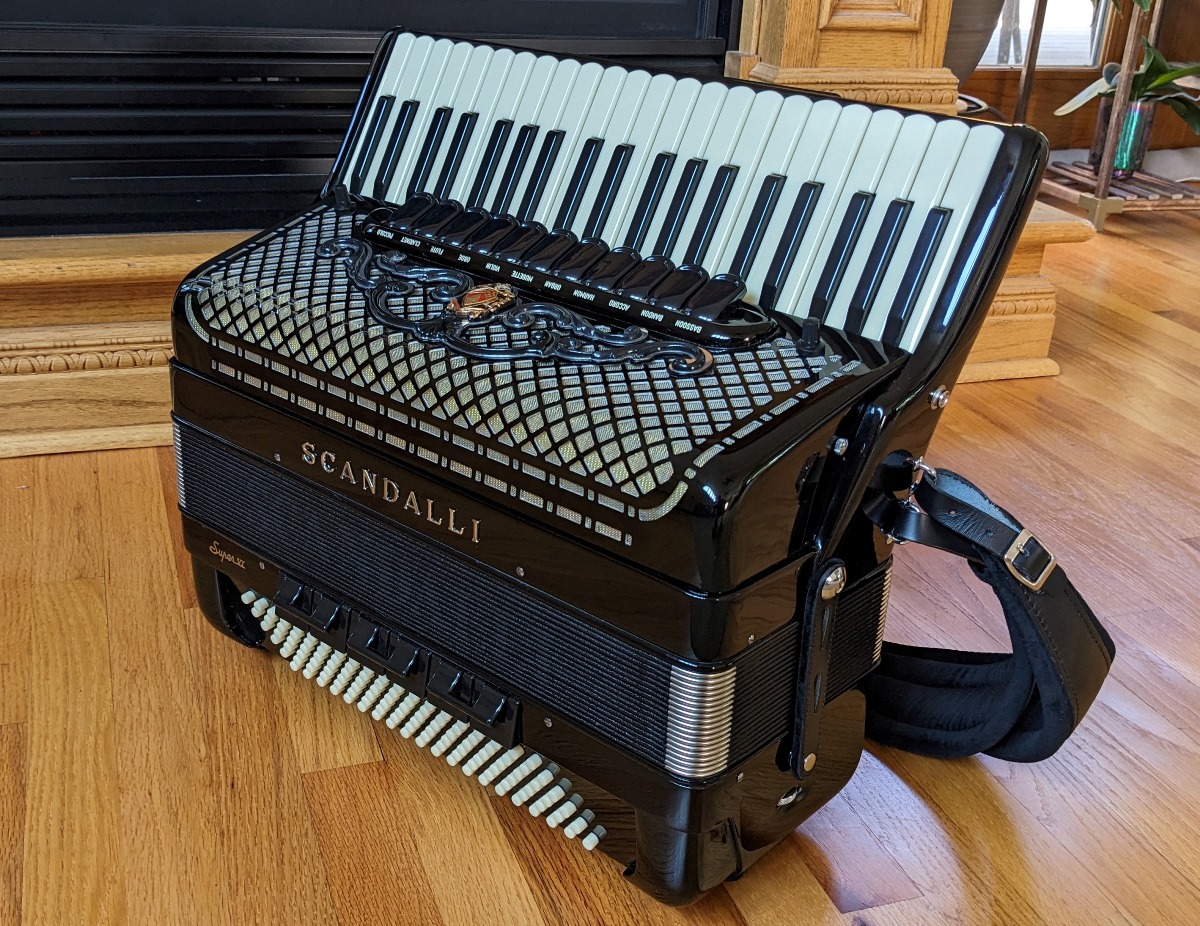 Scandalli Super VI Accordion