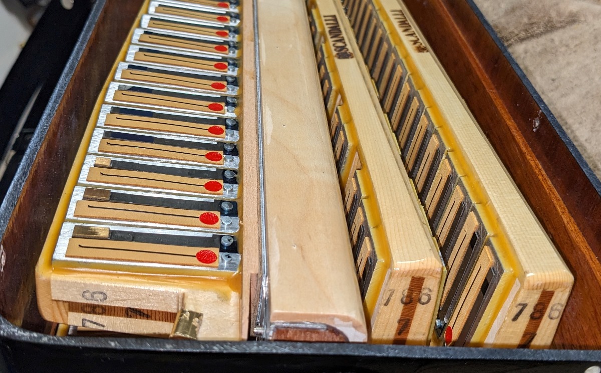 Scandalli Super VI Accordion