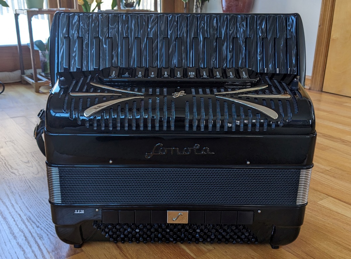 Sonola SS20 Accordion