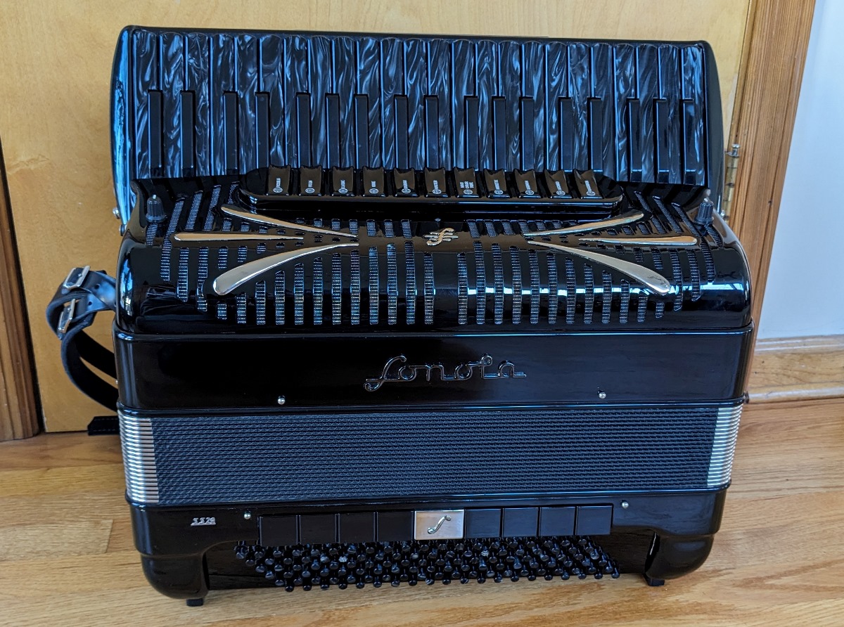 Sonola SS20 Accordion