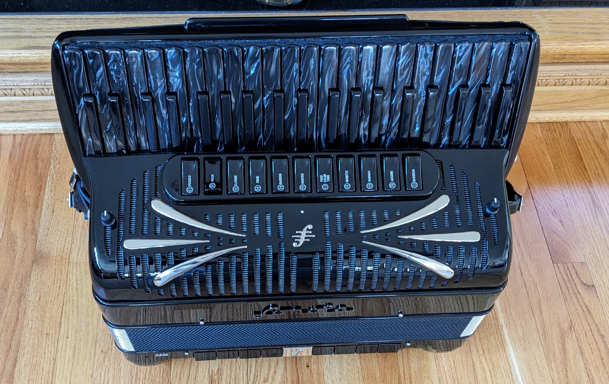 Sonola SS20 Accordion