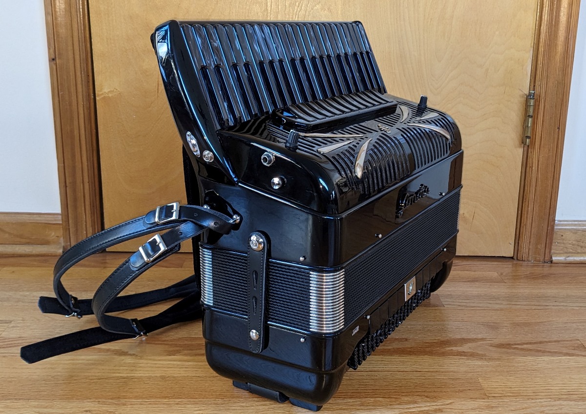 Sonola SS20 Accordion