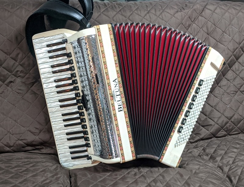 Beltuna Leader V Accordion