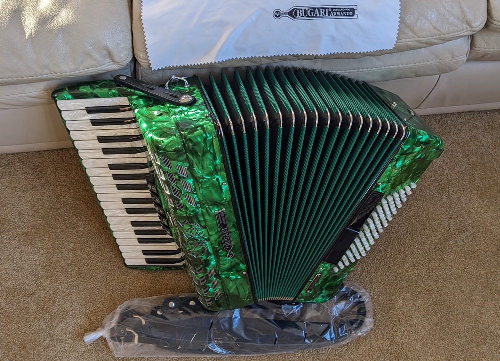 Bugari 115/CH Championfisa 34/72 Accordion