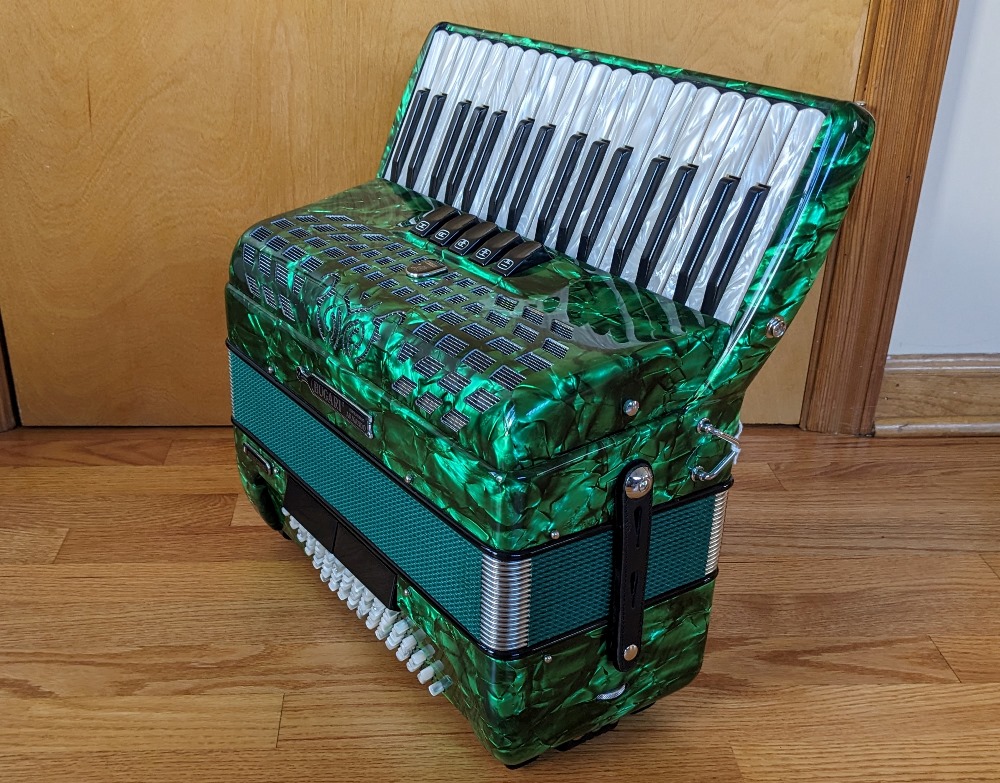 Bugari 115/CH Championfisa 34/72 Accordion