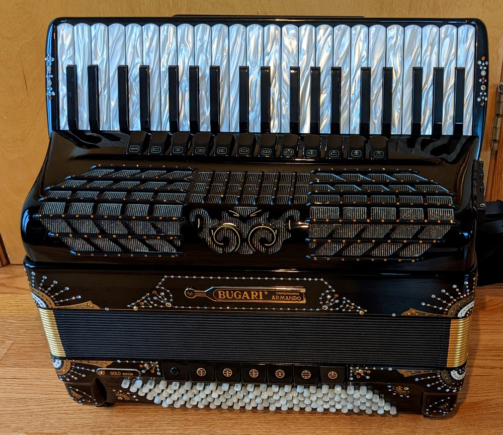Bugari Gold MIDI Accordion
