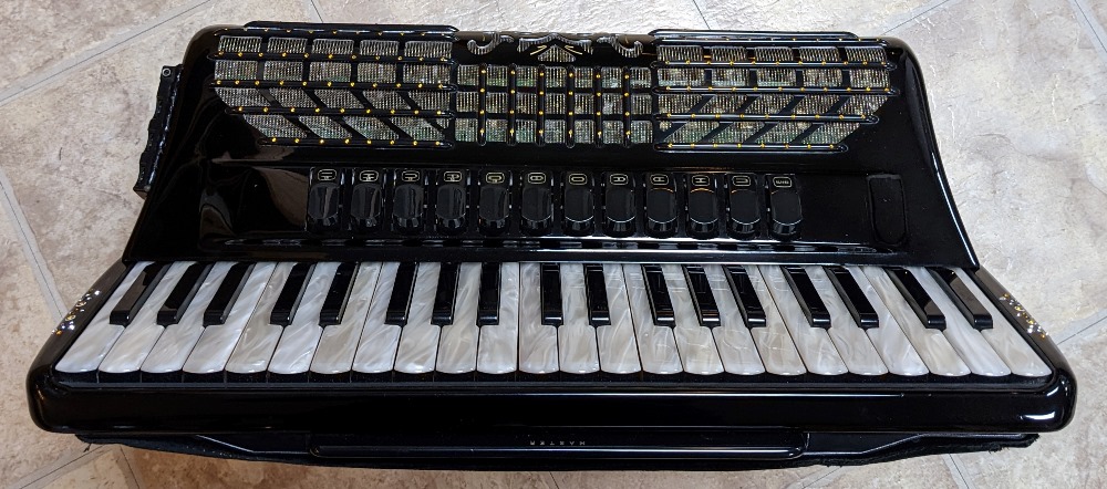 Bugari Gold MIDI Accordion