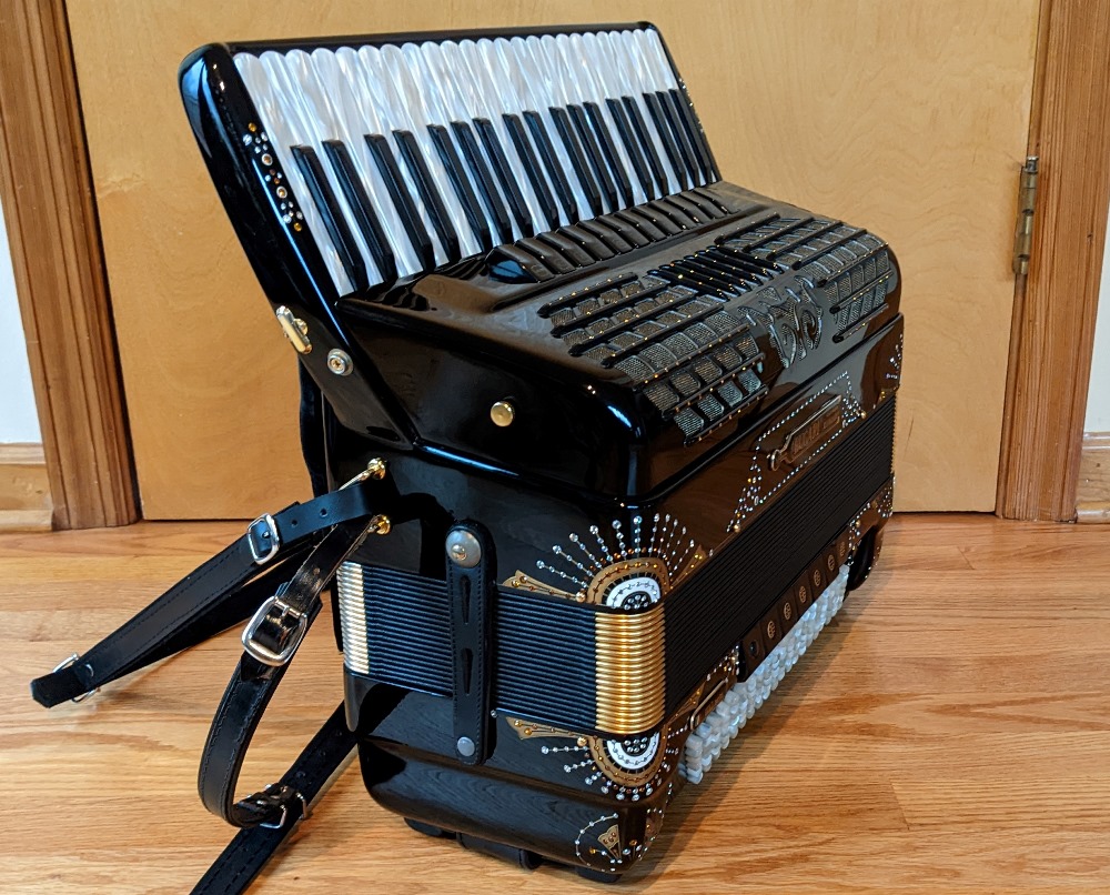 Bugari Gold MIDI Accordion