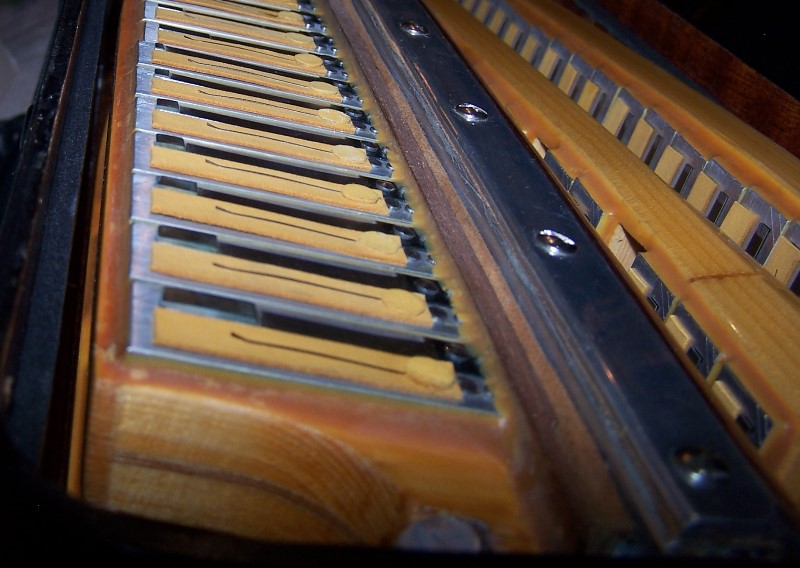 thumbnail image 2 of Cantabella Red Pearl Accordion Non Switched Accordion 2 of 12