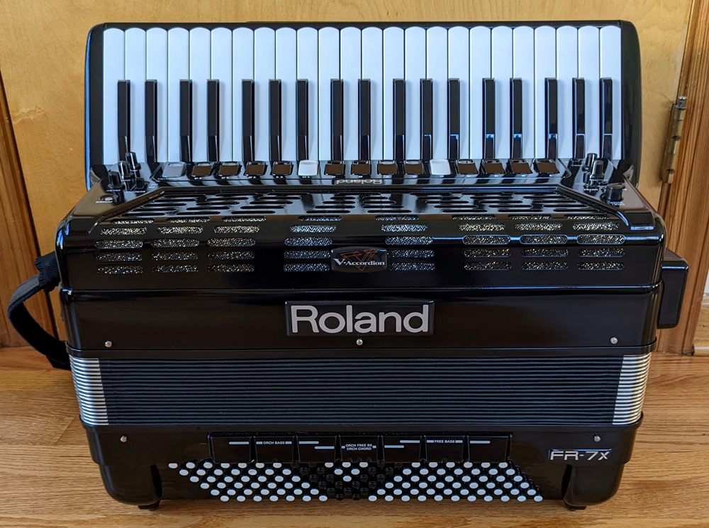 Roland FR-7X Accordion