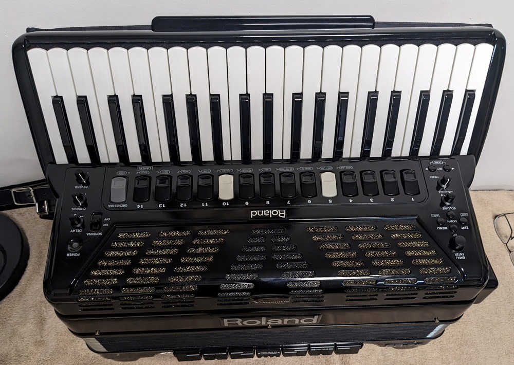 Roland FR-7X Accordion