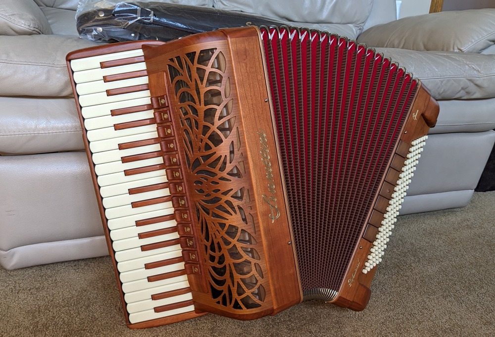 Serenellini Opera Wood Series Accordion