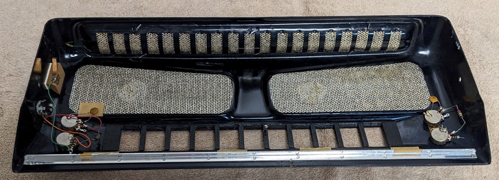 Titano Royal Accordion Catraro Reeds