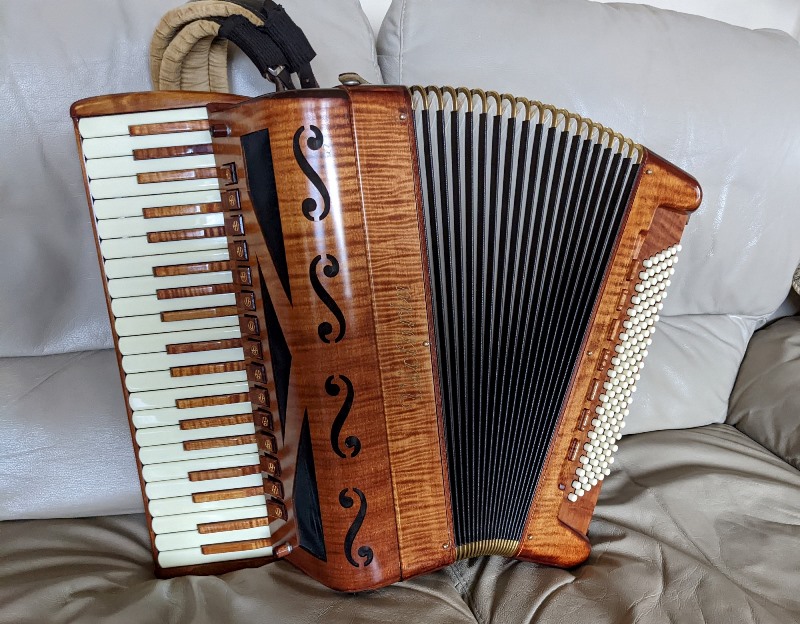 Victoria Poeta Accordion